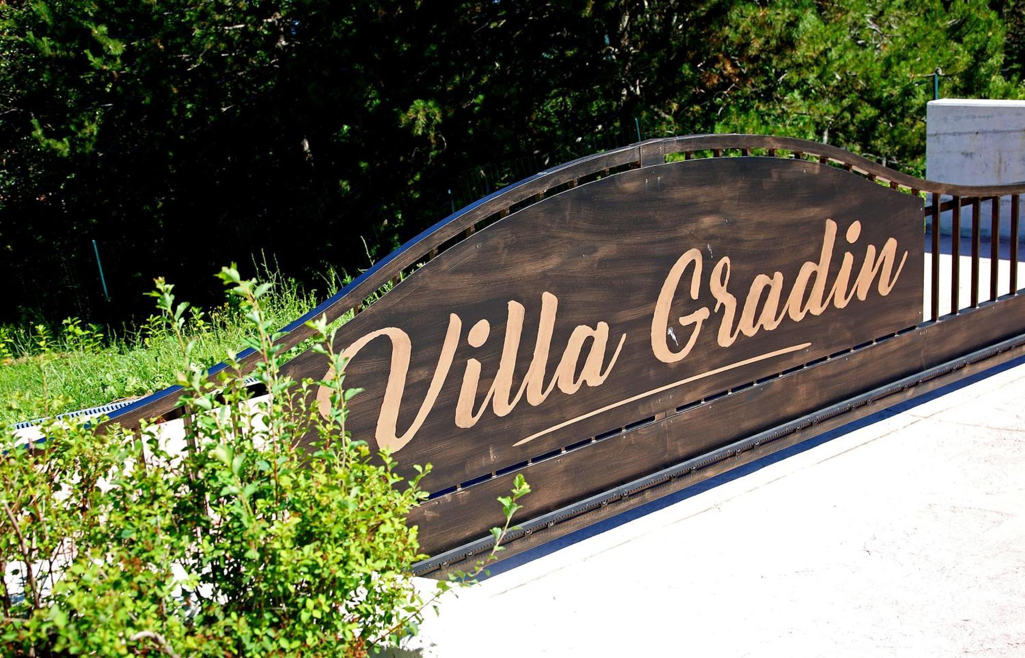 Luxury Villa Gradin Gracisce Exterior photo